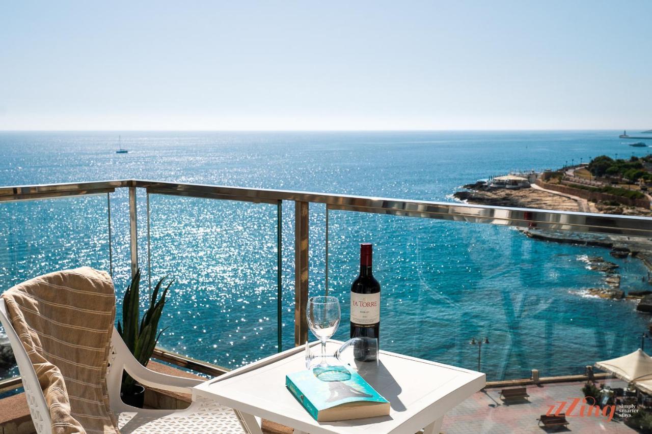 Scenic Seafront Duplex Apartment In Sliema Luaran gambar
