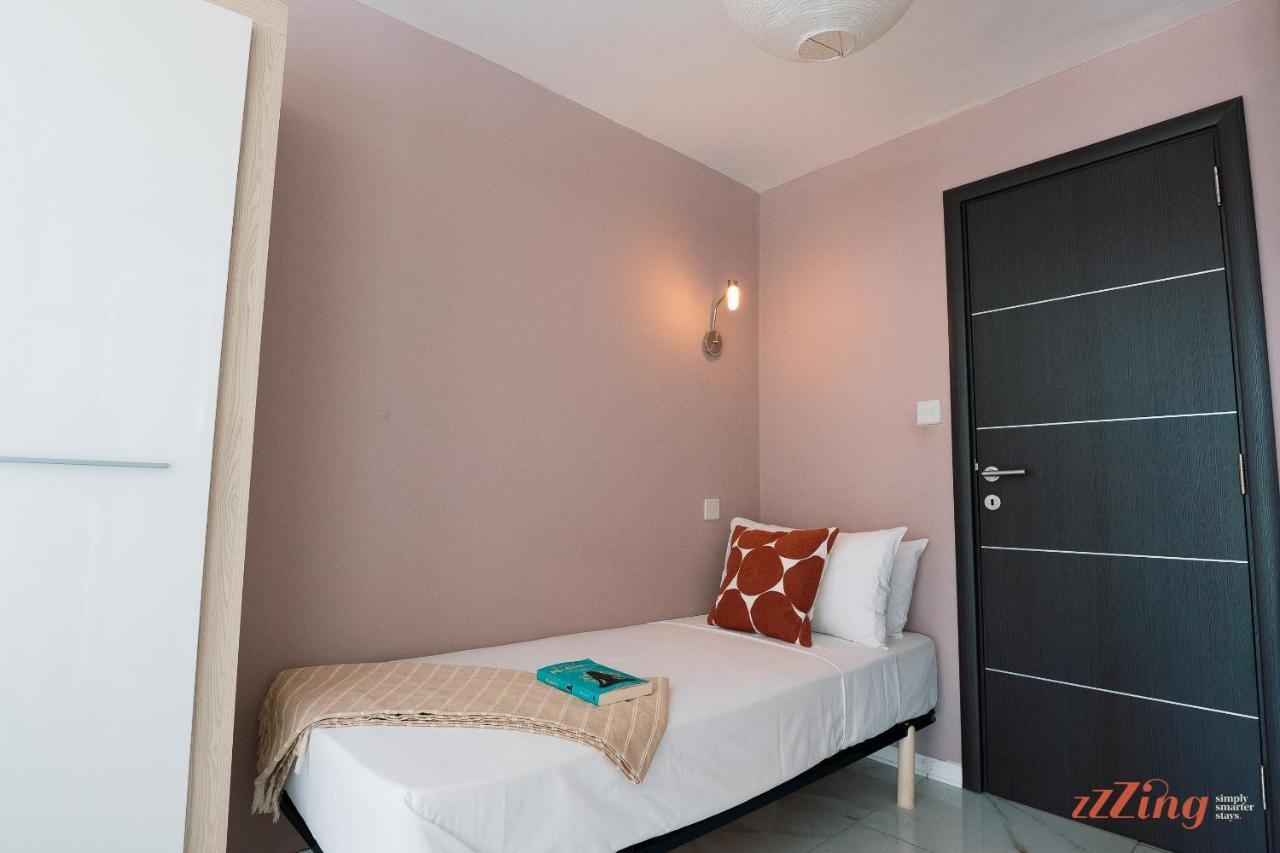 Scenic Seafront Duplex Apartment In Sliema Luaran gambar