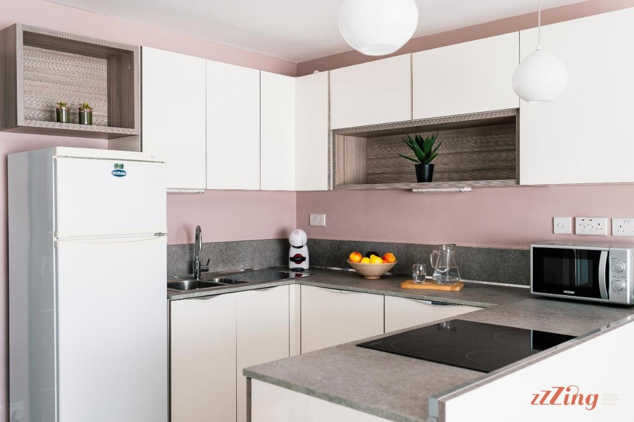 Scenic Seafront Duplex Apartment In Sliema Luaran gambar